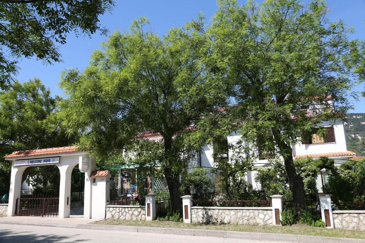 Apartments Fam Tomasic Baška Eksteriør billede