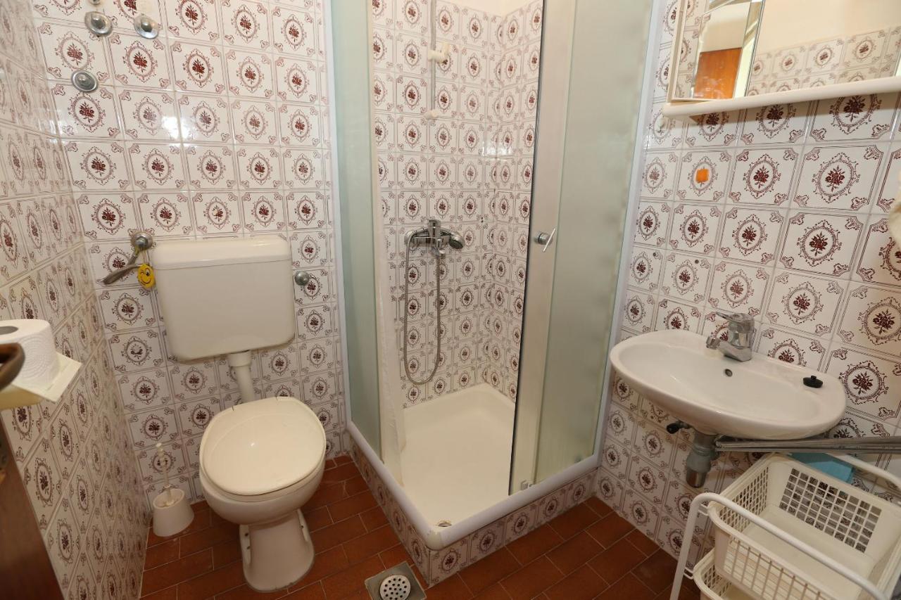 Apartments Fam Tomasic Baška Eksteriør billede