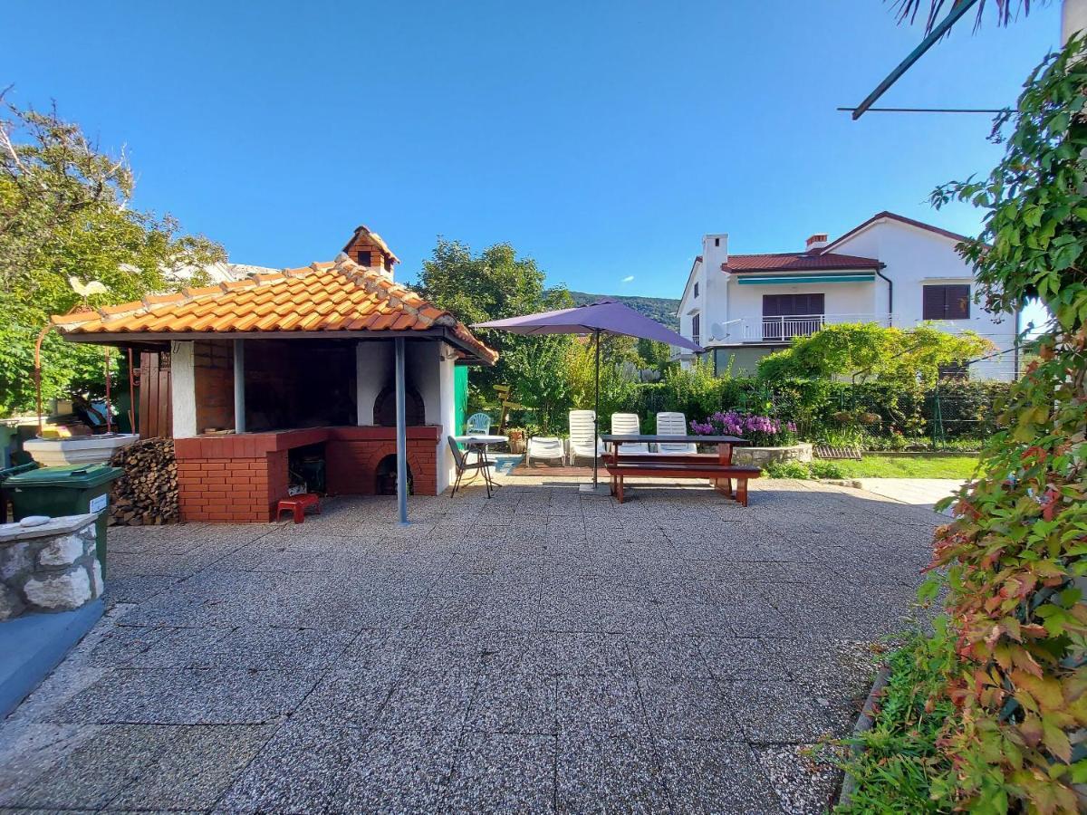Apartments Fam Tomasic Baška Eksteriør billede