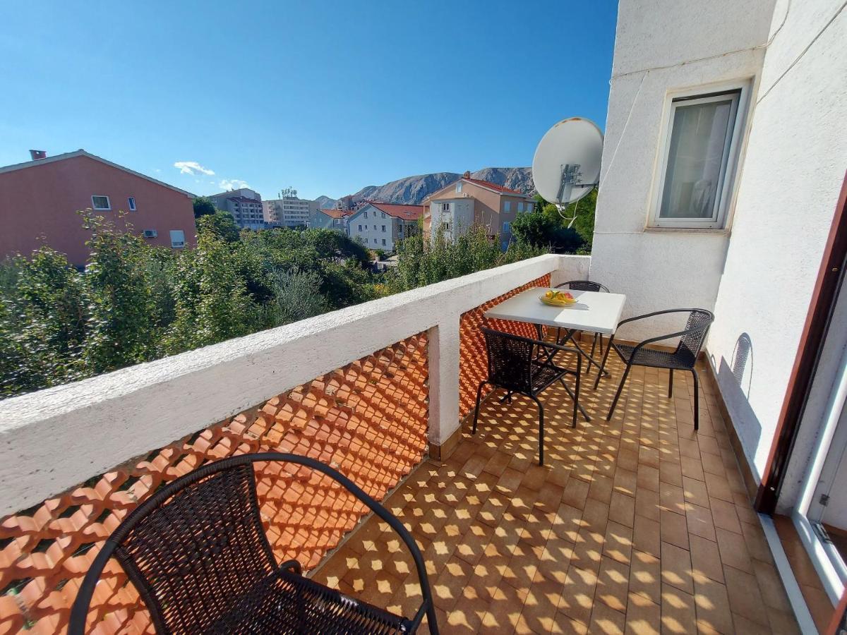 Apartments Fam Tomasic Baška Eksteriør billede